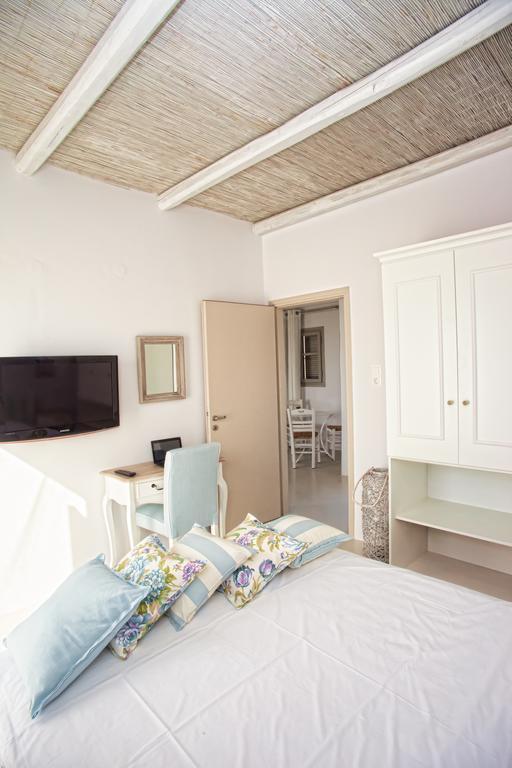 Artemis Seafront Apartments Petres  Pokój zdjęcie