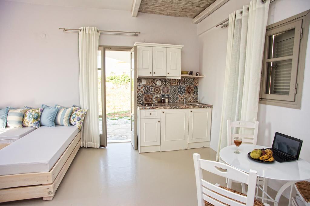 Artemis Seafront Apartments Petres  Pokój zdjęcie